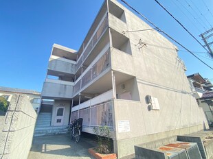 マンション平岡の物件外観写真